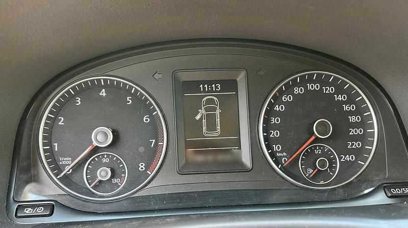 Schwarz Gebraucht 2012 VW Touran Match Van / Kleinbus | 10.300 € (Fairer Preis) - Bild 1/4