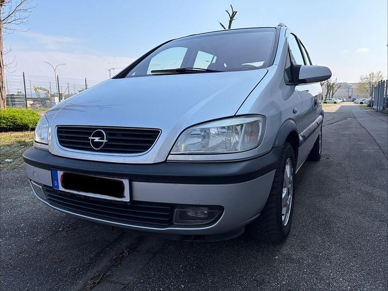 Gebraucht Opel Zafira Elegance 125 PS (91 kW) 2002 Silber Van / Kleinbus
