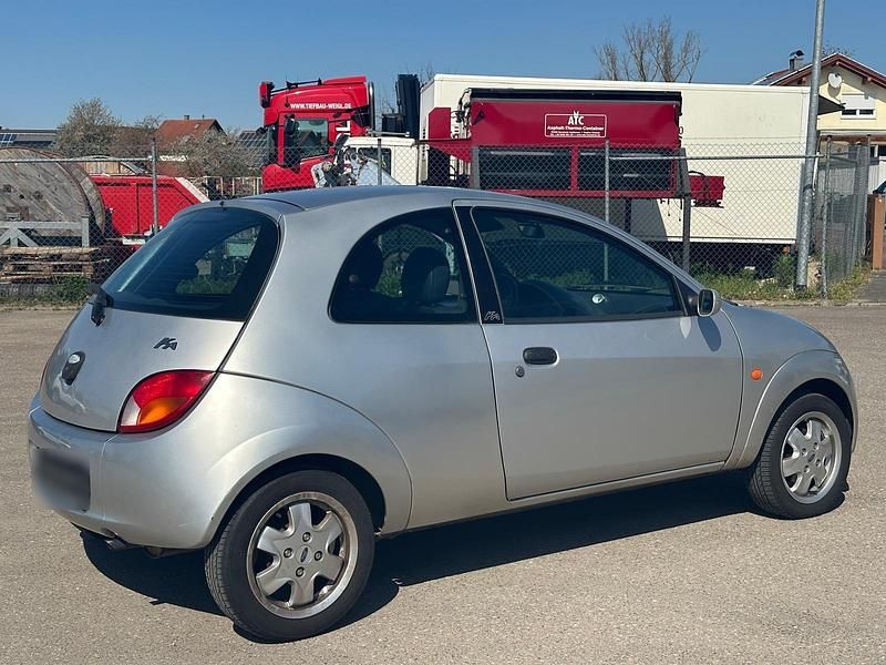 Second-hand Ford Ka 60 CP (44 kW) 2003 Argintiu Hatchback