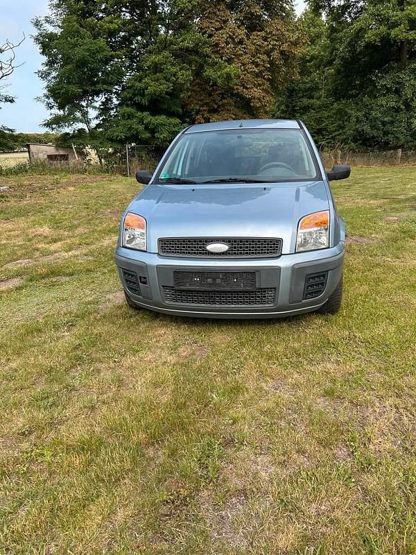 Blau Gebraucht 2004 Ford Fusion Limousine | 329 € - Bild 1/4