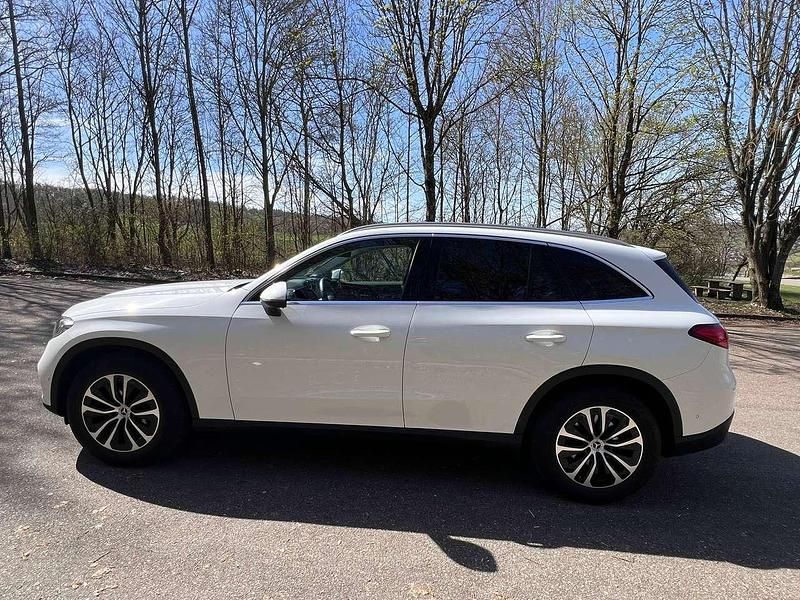 Gebraucht Mercedes GLC200 Advanced 204 PS (150 kW) 2023 Weiß SUV