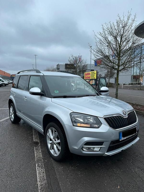 Gebraucht Skoda Yeti 105 PS (77 kW) 2014 Silber SUV