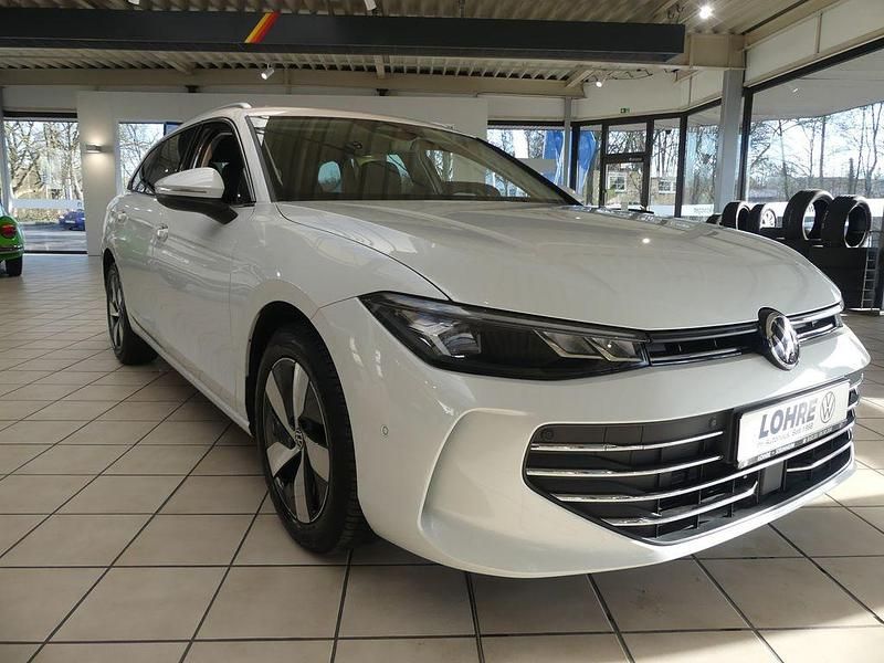 Gebraucht VW Passat Business 150 PS (110 kW) 2025 Weiß Kombi