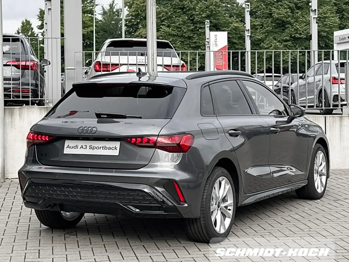 Gebraucht Audi A3 S-Line 116 PS (85 kW) 2025 Daytonagrau perleffekt (grau) Limousine