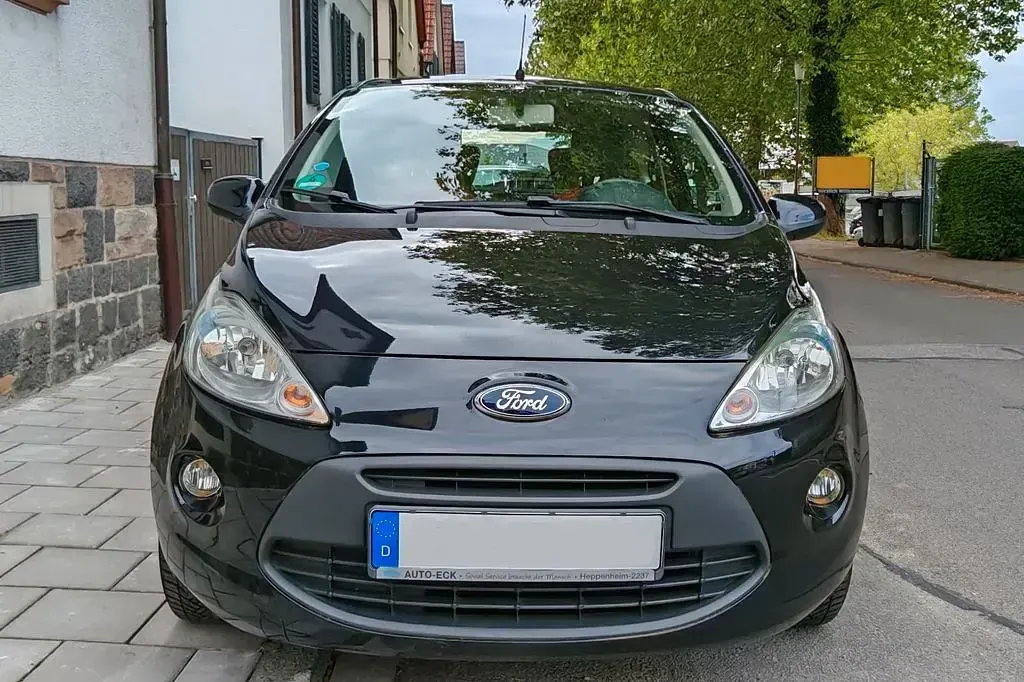 Gebraucht Ford Ka Titanium 69 PS (50 kW) 2014 Schwarz Kleinwagen