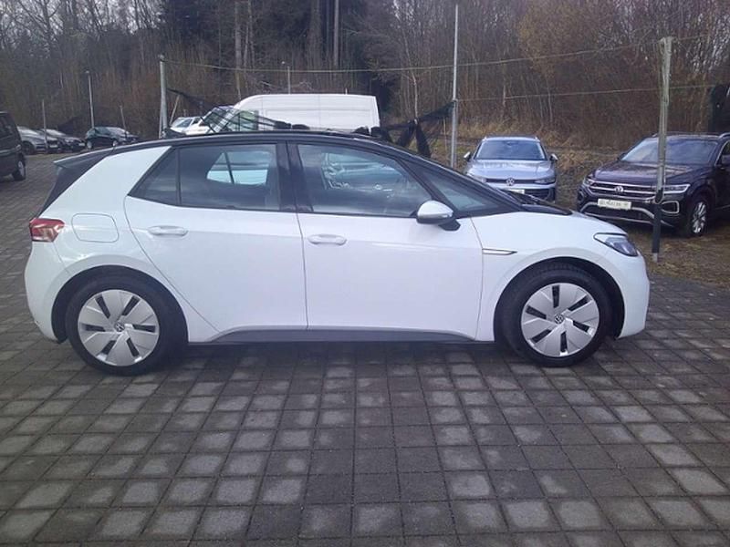 Gebraucht VW ID.3 Pure 110 kW (150 PS) 2021 Gletscherweiß metallic (metallic) Kleinwagen