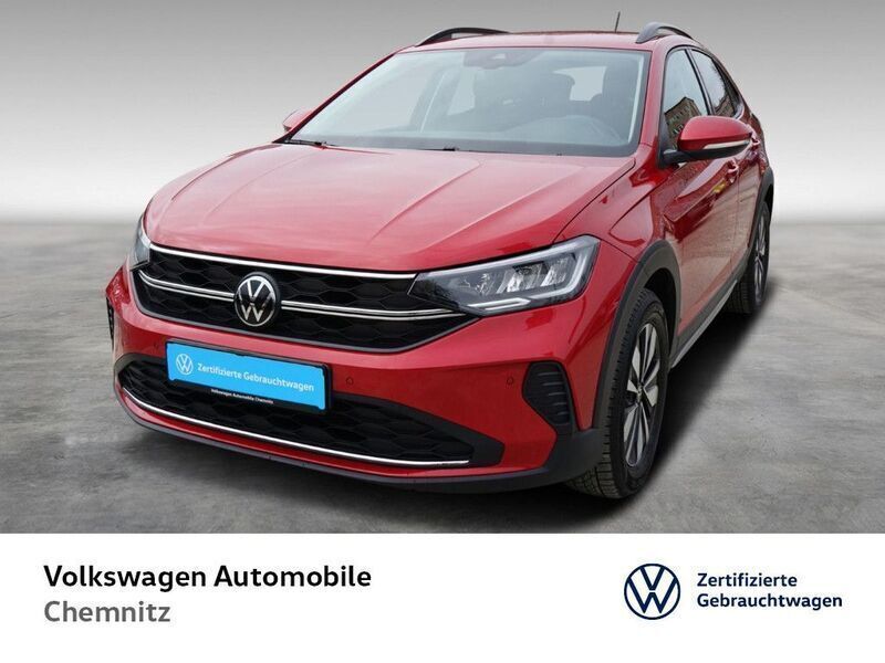 P8 kings red metallic Gebraucht 2024 VW Taigo Move SUV | 20.930 € (Fairer Preis) - Bild 1/4