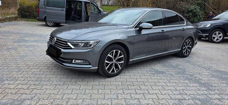 Gebraucht VW Passat Highline 190 PS (139 kW) 2017 Grau Limousine