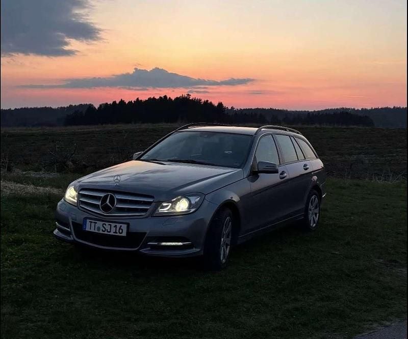 Second-hand Mercedes C180 Edition 120 CP (88 kW) 2013 Gri Break