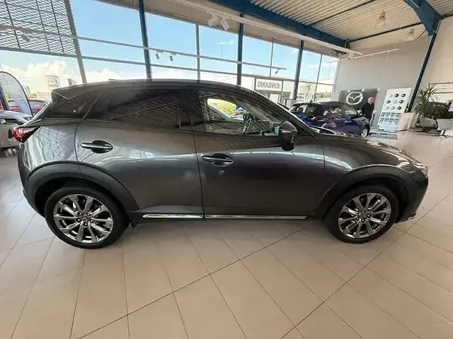 Używany Mazda CX-3 Kangei 121 KM (88 kW) 2019 Szary SUV