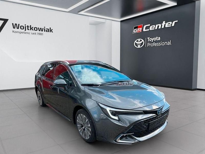 Neu Toyota Corolla 197 PS (144 kW) 2026 Grau Limousine