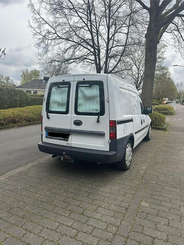 Używany Opel Combo 101 KM (74 kW) 2005 Biały Minivan