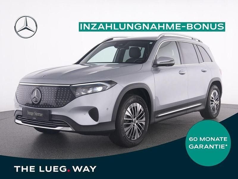 Silber metalliclack hightechsi Gebraucht 2024 Mercedes EQB300 Electric Art SUV | 39.845 € (Etwas zu teuer) - Bild 1/4