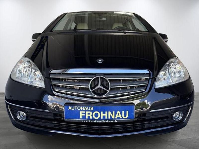 Gebraucht Mercedes A180 Elegance 116 PS (85 kW) 2009 Schwarz Limousine