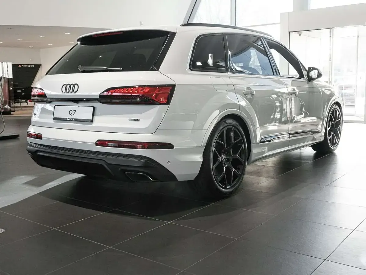 Gebraucht Audi Q7 Ambiente 394 PS (289 kW) 2026 Gletscherweiß metallic SUV