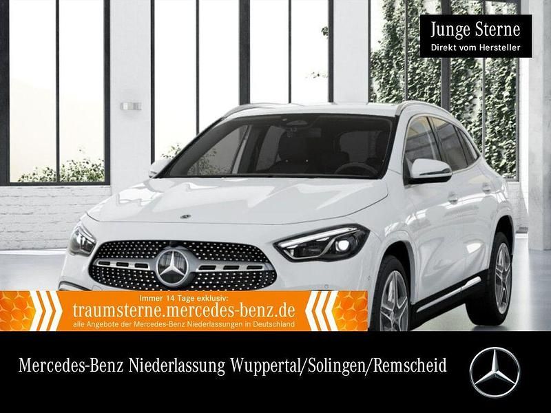 Polarweiß Gebraucht 2024 Mercedes GLA200 AMG SUV | 38.990 € (Fairer Preis) - Bild 1/3
