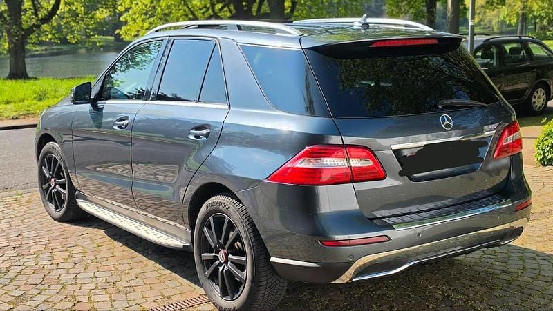 Gebraucht Mercedes ML350 258 PS (189 kW) 2013 SUV