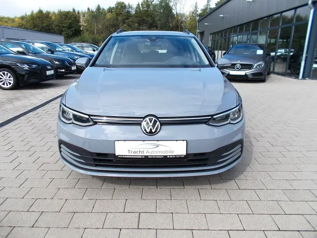 Gebraucht VW Golf VIII Life 110 PS (80 kW) 2021 Grau Kombi