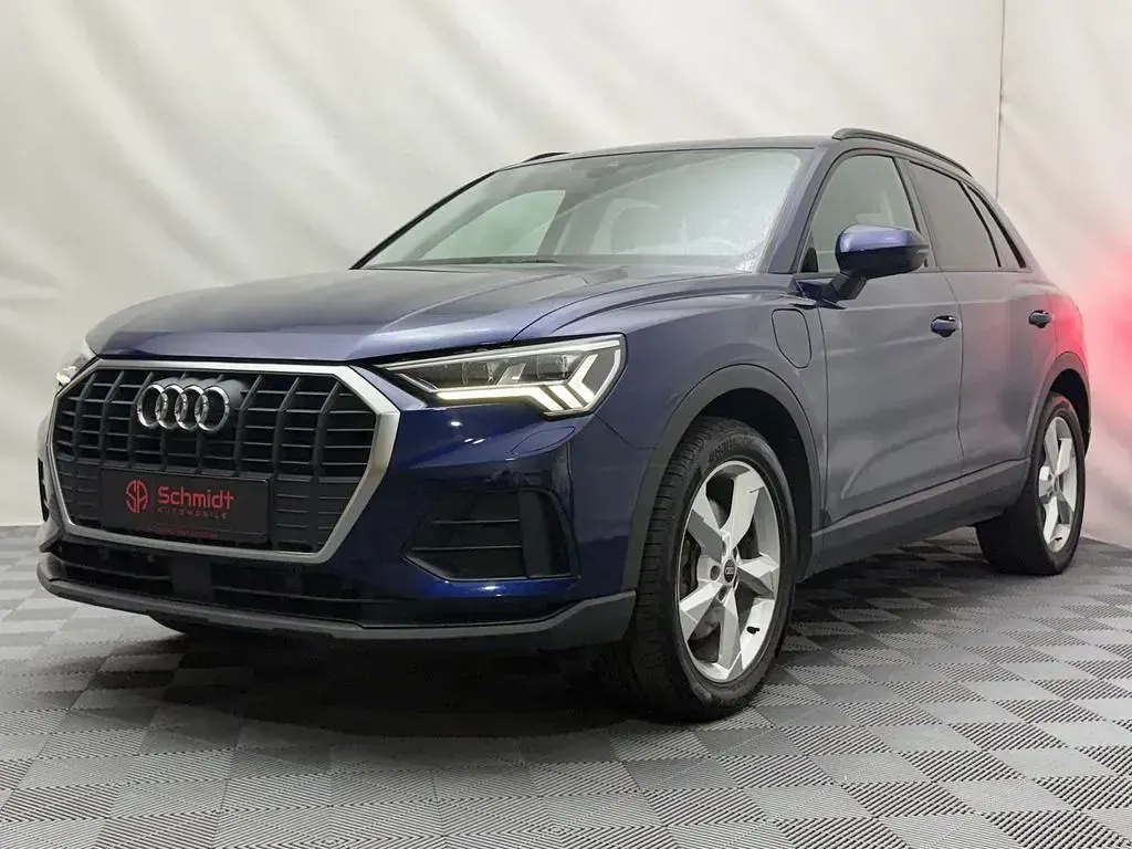 Gebraucht Audi Q3 Ambiente 150 PS (110 kW) 2021 Blau SUV