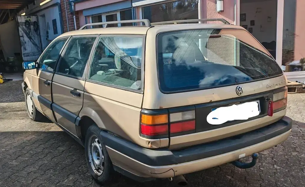 Second-hand VW Passat 125 CP (91 kW) 1988 Bej Break