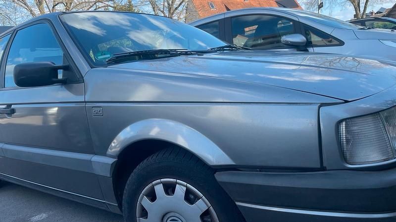 Gebraucht VW Passat 90 PS (66 kW) 1990 Grau Limousine