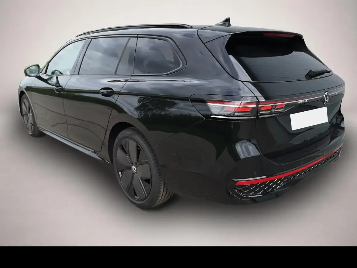 Neu VW Passat R-line 220 PS (161 kW) 2026 Manufacturer Kombi