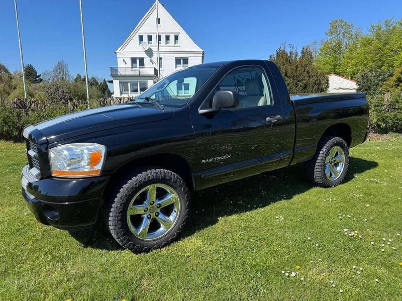Second-hand Dodge Ram 345 CP (253 kW) 2006 Negru Pickup