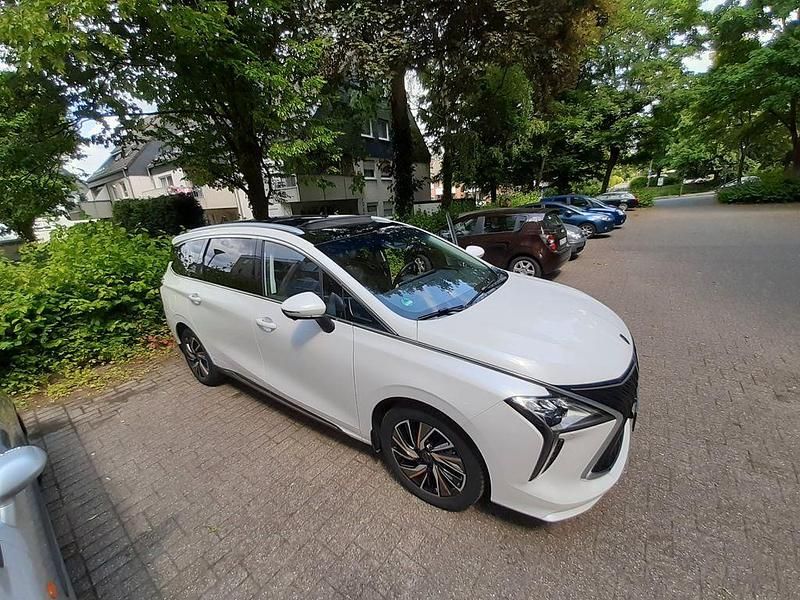 Weiß Gebraucht 2023 DFSK Forthing 4 Limousine | 22.999 € - Bild 1/4