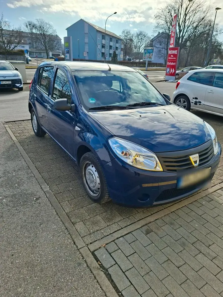 Gebraucht Dacia Sandero 80 PS (58 kW) 2009 Blau Kleinwagen