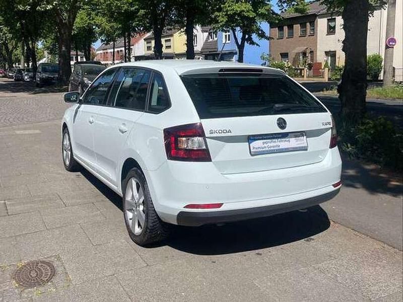 Gebraucht Skoda Rapid Cool Edition 95 PS (69 kW) 2019 Laserweiss Kleinwagen