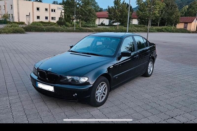 Schwarz Gebraucht 2003 BMW 316 Limousine | 4.400 € - Bild 1/4