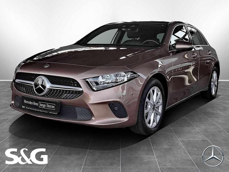 Roségold Gebraucht 2022 Mercedes A250 Progressive Limousine | 28.960 € (Fairer Preis) - Bild 1/4