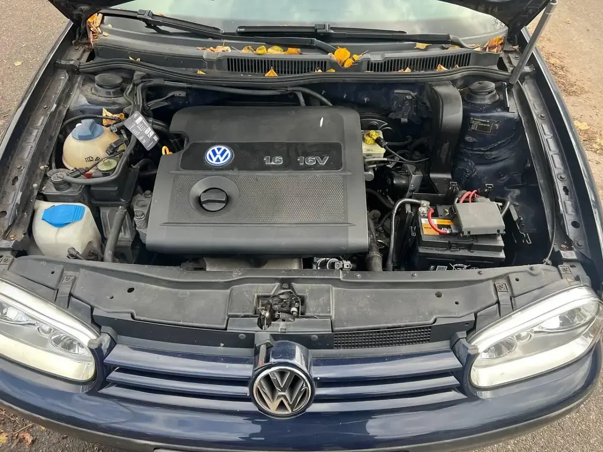 Second-hand VW Golf 105 CP (77 kW) 2003 Coupe