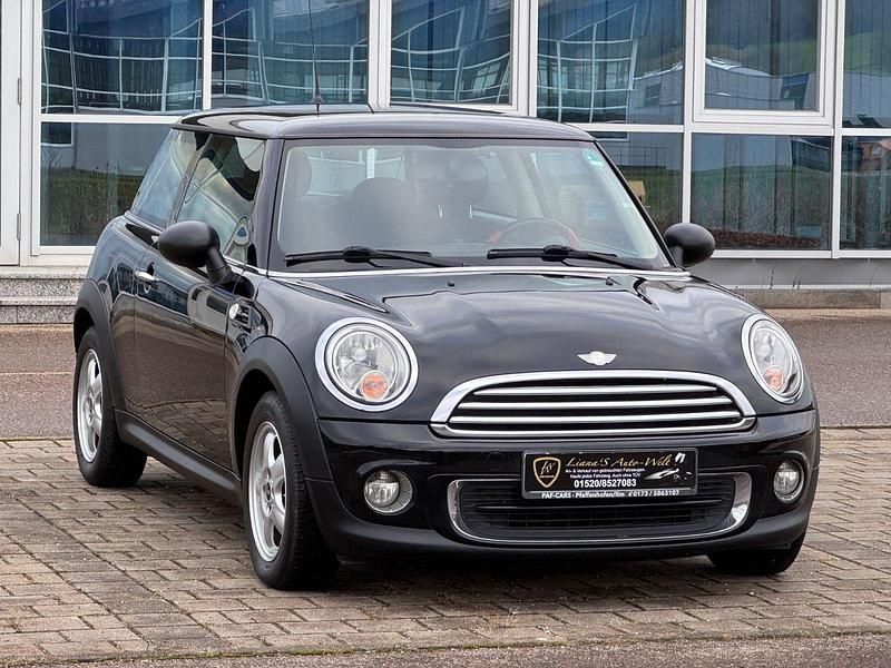 Schwarz Gebraucht 2010 Mini ONE Kleinwagen | 2.899 € (Fairer Preis) - Bild 1/4