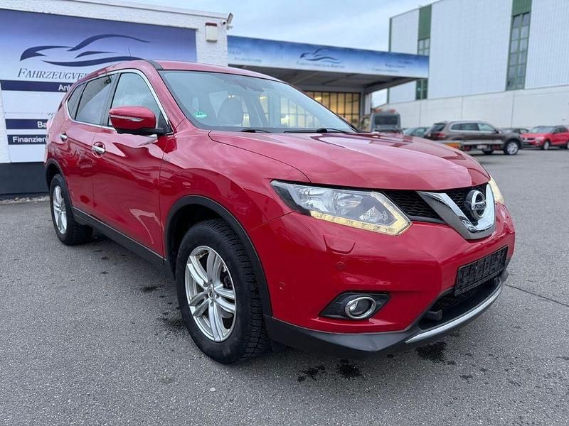 Gebraucht Nissan X-Trail Acenta 131 PS (96 kW) 2015 Rot SUV