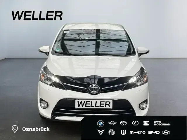 Gebraucht Toyota Verso Edition-S 147 PS (108 kW) 2017 Weiß Van / Kleinbus
