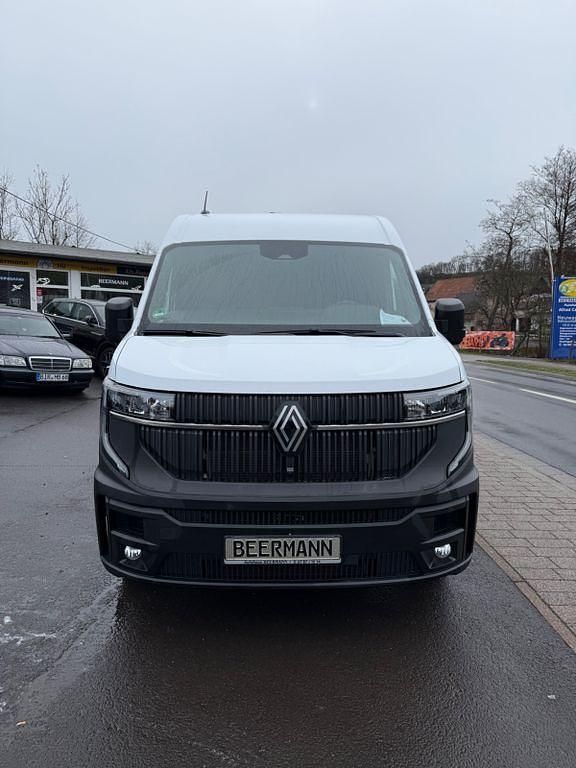 Gebraucht Renault Master 150 PS (110 kW) 2024 Weiß Van / Kleinbus