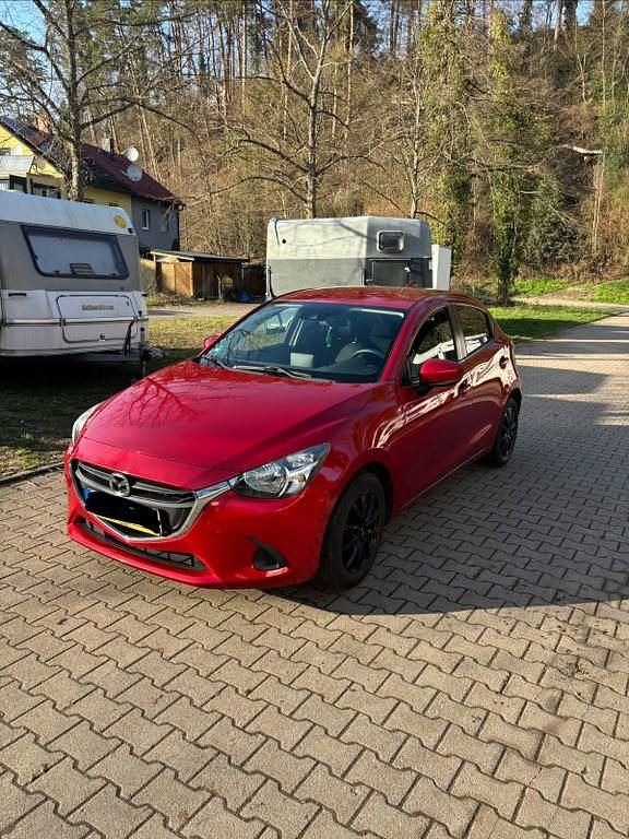 Gebraucht Mazda 2 Center-Line 90 PS (66 kW) 2018 Rot Limousine