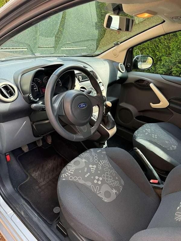 Gebraucht Ford Ka 69 PS (50 kW) 2016 Silber Kleinwagen