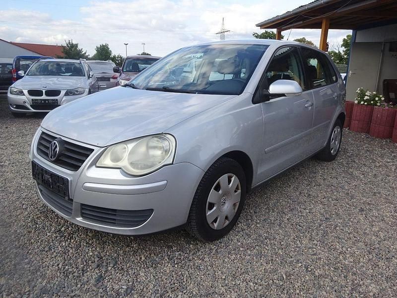 Silber Gebraucht 2006 VW Polo Trendline Limousine | 1.100 € (Fairer Preis) - Bild 1/4