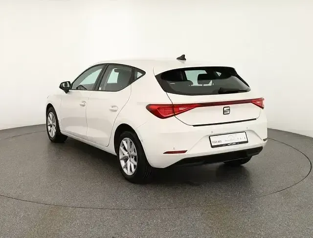 Gebraucht Seat Leon Style 116 PS (85 kW) 2022 Candyweiß Limousine