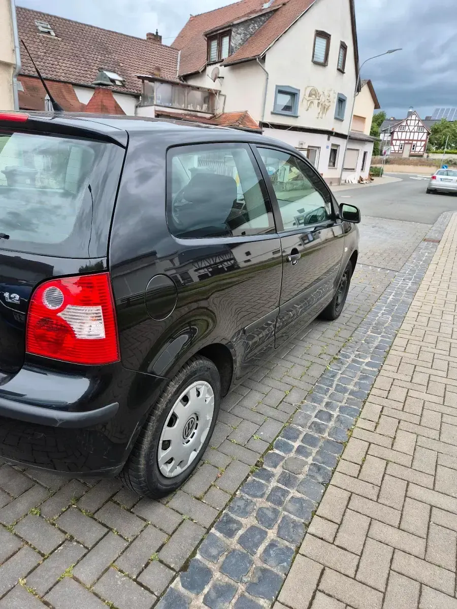 Gebraucht VW Polo 64 PS (47 kW) 2003 Schwarz Kleinwagen
