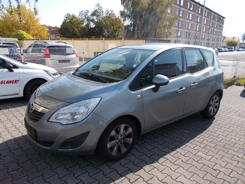 Silber Gebraucht 2013 Opel Meriva Active Van / Kleinbus | 5.699 € (Fairer Preis) - Bild 1/4