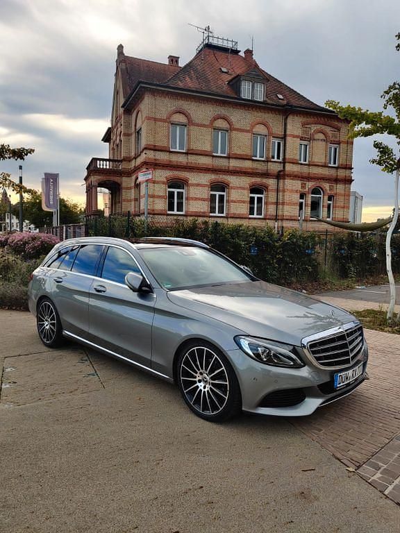 Grau Gebraucht 2015 Mercedes 220 AMG Limousine | 17.490 € (Superpreis) - Bild 1/2