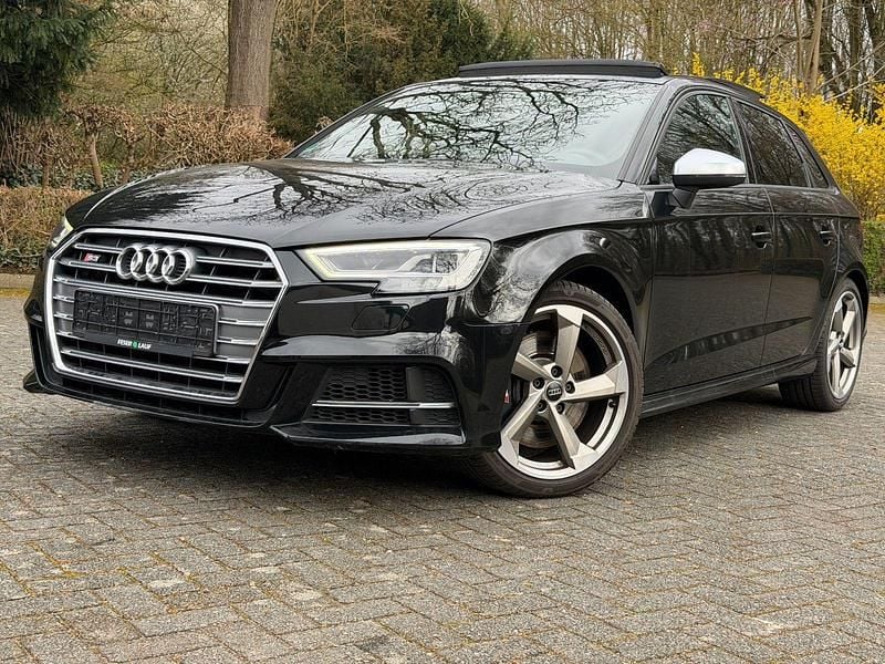 Second-hand Audi S3 Comfort 310 CP (228 kW) 2016 Negru Berlinǎ