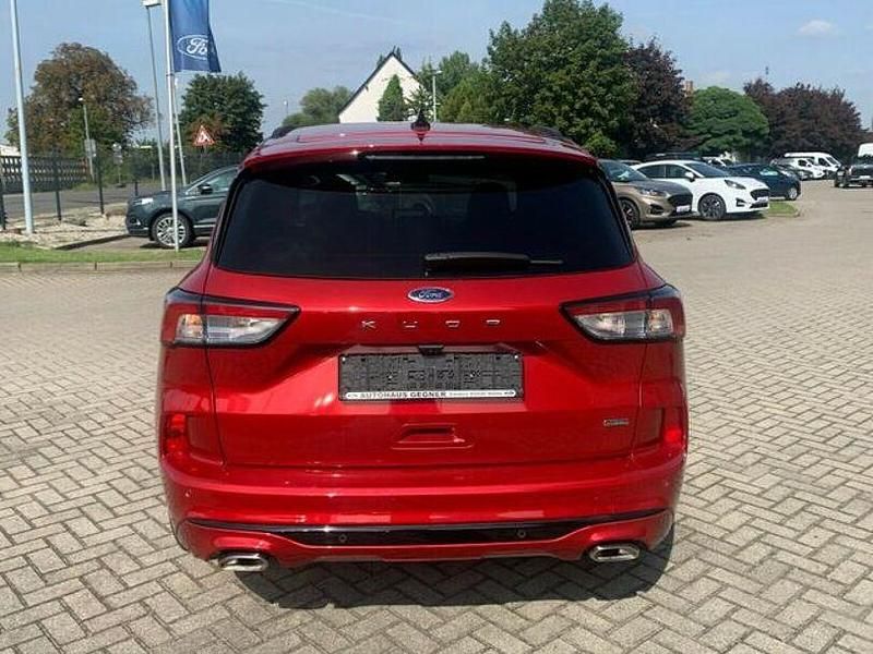 Gebraucht Ford Kuga ST-Line 152 PS (111 kW) 2020 Rot metallic SUV