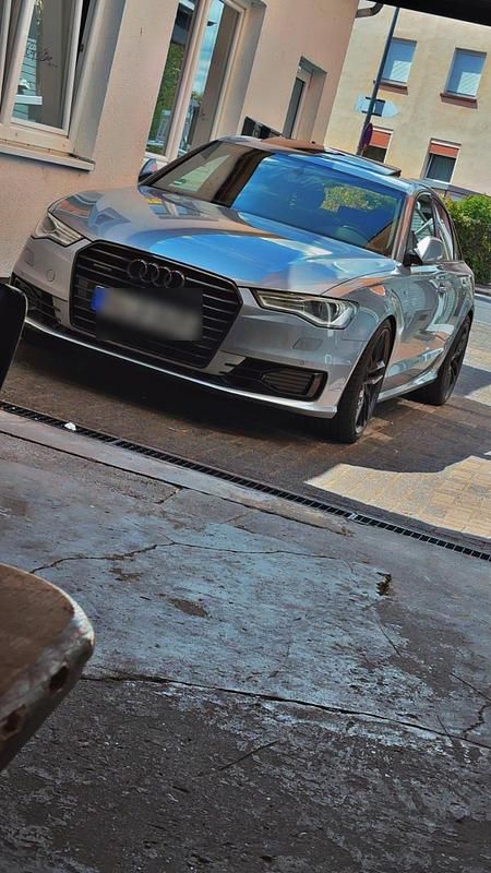 Silber Gebraucht 2015 Audi A6 S-Line Limousine | 18.450 € - Bild 1/4