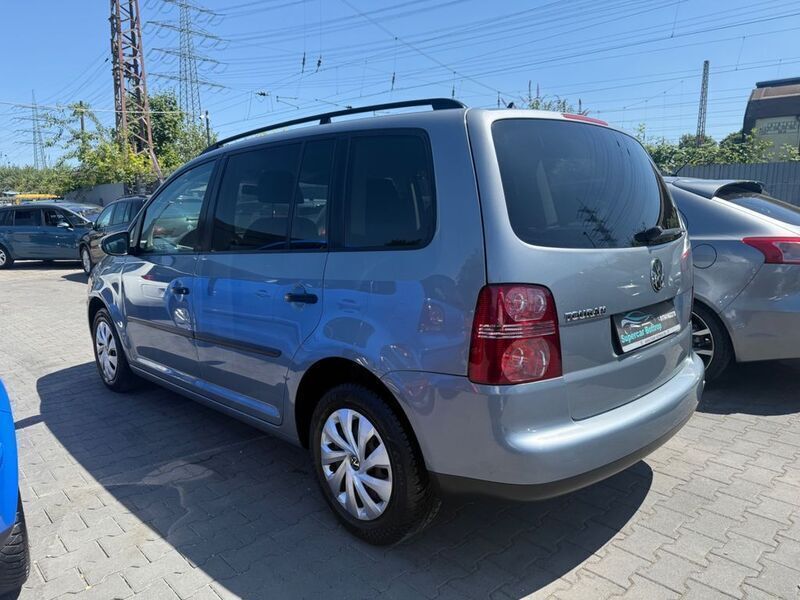 Gebraucht VW Touran Conceptline 102 PS (75 kW) 2009 Grau Van / Kleinbus