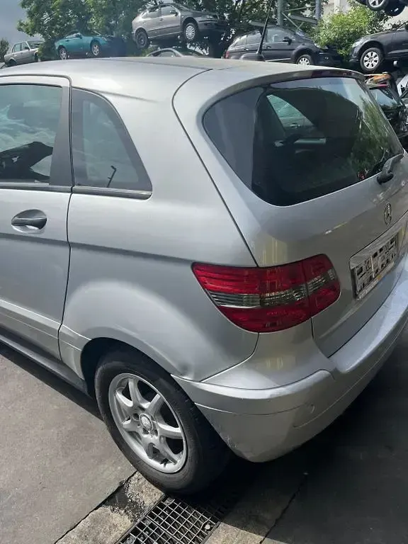 Gebraucht Mercedes B170 116 PS (85 kW) 2007 Silber Van / Kleinbus