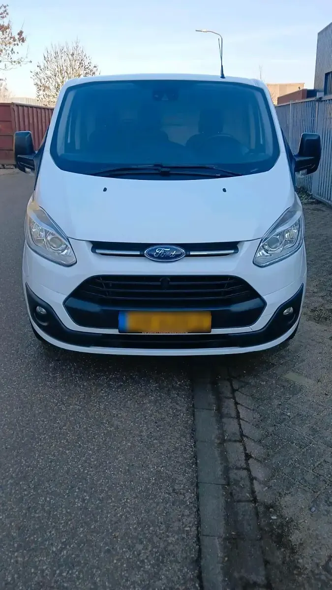 Usata Ford Transit Custom 100 CV (73 kW) 2015 Bianco Monovolume